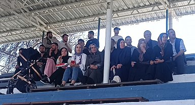 Kınıkspor maçında tribünleri dolduran kadınlara teşekkür