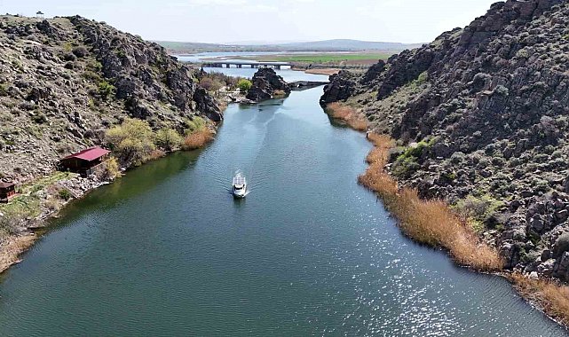 Kırıkkale'de bahar keyfi: Tarih ve doğanın iç içe olduğu mekana yoğun ilgi
