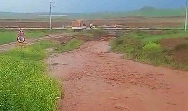 Kırıkkale'de sağanak yağış etkili oldu: Tarım arazileri su altında kaldı