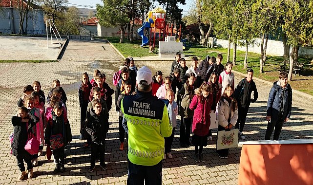 Kırklareli'nde öğrencilere trafik eğitimi