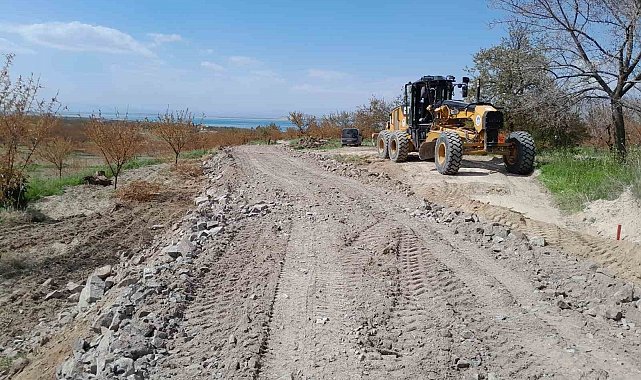 Kırsal mahallelerde ulaşım altyapısı güçlendiriliyor