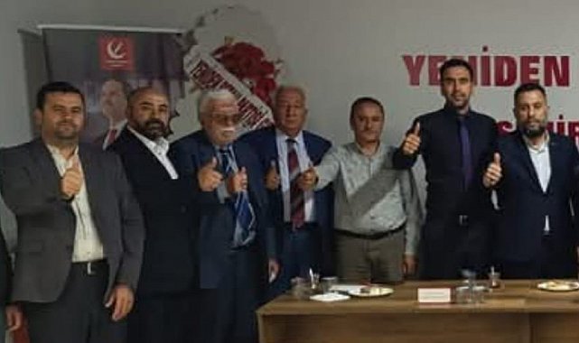 Kırşehir Yeniden Refah Partisi'nde 3 ilçe başkanı ile yöneticiler istifa etti