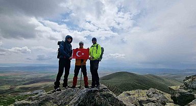 Kırşehirli 4 dağcı, Demirli Kale Tepe'ye tırmandı