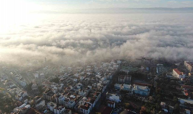 Kış ortasında kuraklığın etkisinde kalan Aydın'ı Nisan yağmurları sevindirdi