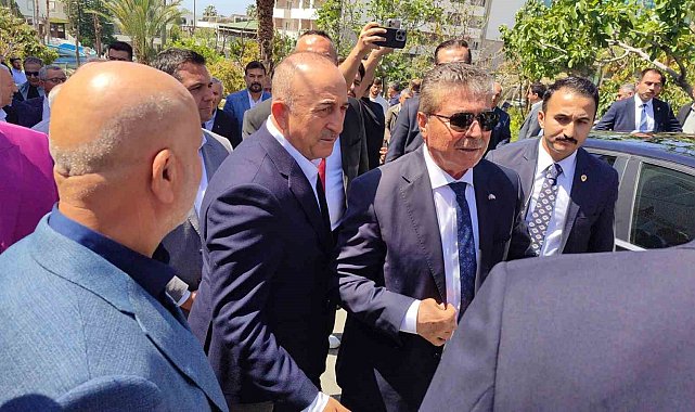 KKTC Başbakanı Ünal Üstel'den Mevlüt Çavuşoğluna taziye ziyareti