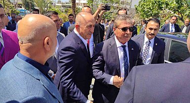 KKTC Başbakanı Ünal Üstel'den Mevlüt Çavuşoğluna taziye ziyareti
