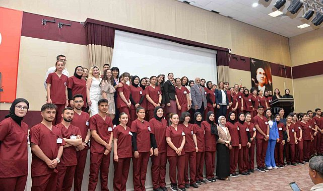 KMÜ'de hemşirelik bölümü öğrencilerine forma giyme töreni düzenlendi