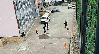 Kocaeli'de okulun 4'üncü katından düşen liseli ağır yaralandı