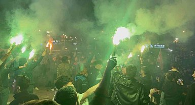 Kocaelispor taraftarı sokaklara döküldü