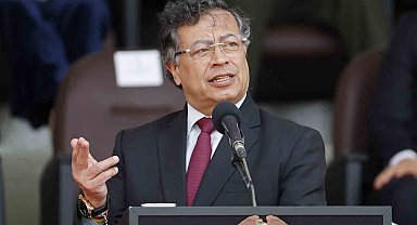 Kolombiya Devlet Başkanı Petro, uyuşturucu kullandığı iddialarını reddetti