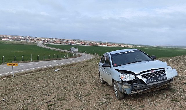 Kontrolden çıkan otomobil araziye girdi: 1 yaralı