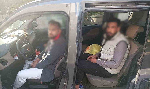 Konya polisi göçmen kaçakçısını suçüstü yakaladı