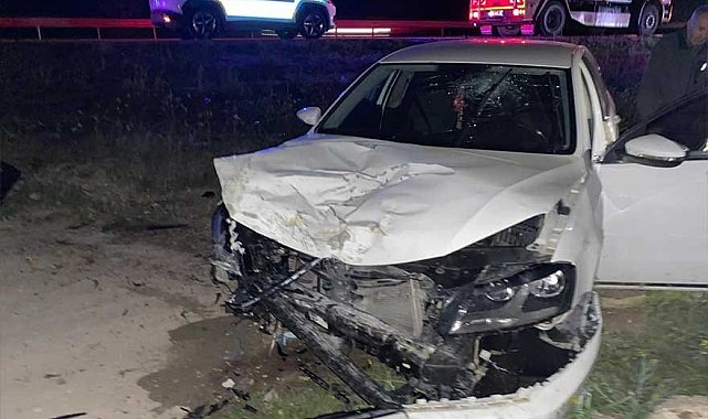 Konya'da otomobiller çarpıştı: 2 ölü, 4 yaralı