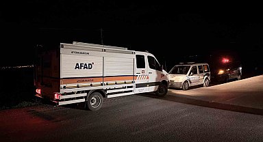 Köprüden çaya uçan otomobilde 4 kişi yaralandı