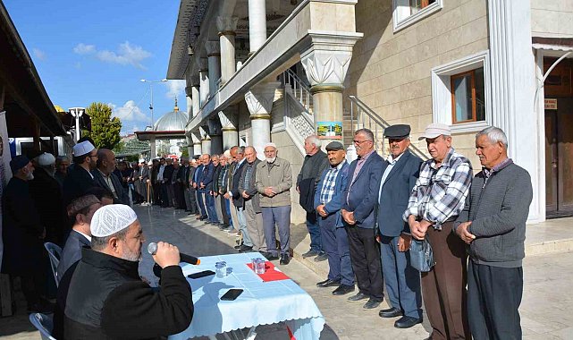 Korkuteli'de 156 hacı adayı için uğurlama töreni yapıldı