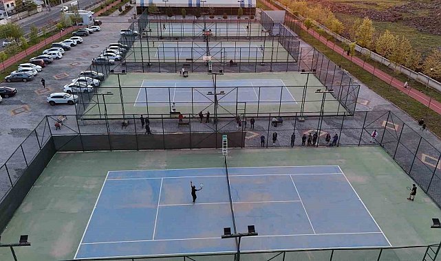 Kortta kıran kırana mücadele