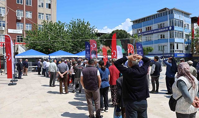 Köşk'te dağıtılan binlerce Ata Tohumu kısa sürede tükendi