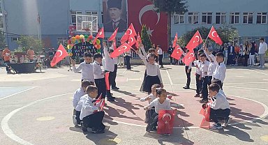 Köşklü öğrencilerin gösterileri ayakta alkışlandı