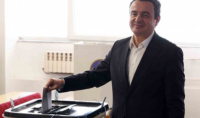 Kosova Başbakanı Albin Kurti istifasını sundu