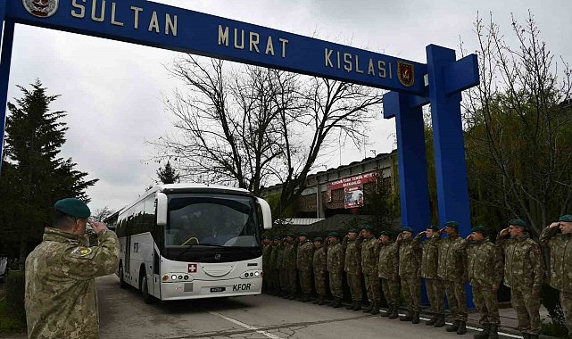 Kosova'dan dönen komandolar Çorlu'da karşılandı