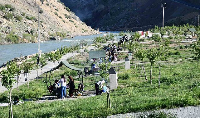 Kozluk'ta mesire alanı açıldı