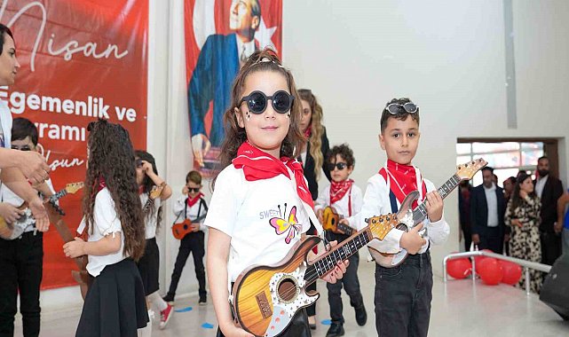 Kreşte eğitim gören çocuklar 23 Nisan'ı kutladı