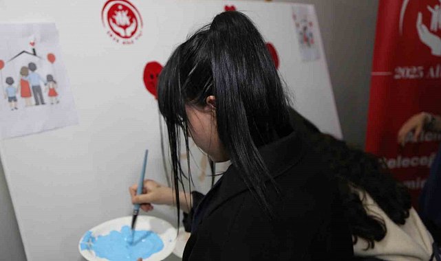 KUDAKAF'25'te aile yılı ruhu: Sanatla büyüyen çocuklar geleneksel sanatlarla buluştu