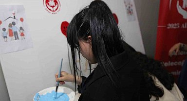 KUDAKAF'25'te aile yılı ruhu: Sanatla büyüyen çocuklar geleneksel sanatlarla buluştu