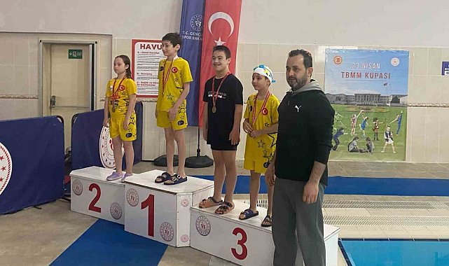 Kulaçlar 23 Nisan için atıldı