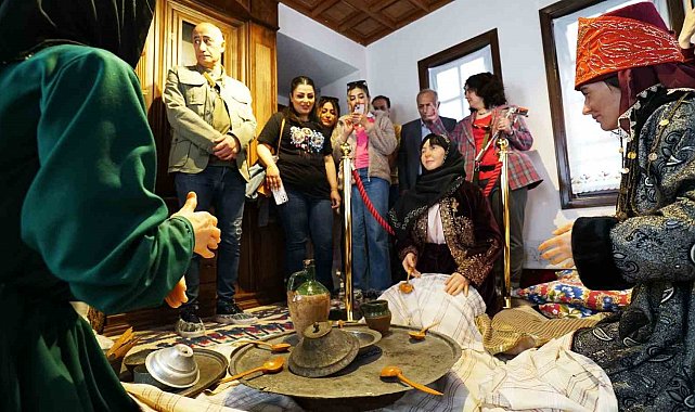 Kültürlerin kesişme noktası haline gelen; Müze Meram, İranlı misafirlerini de kendine hayran bıraktı