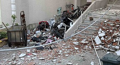 Kumburgaz'da bina duvarlarının yıkılma anı kamerada