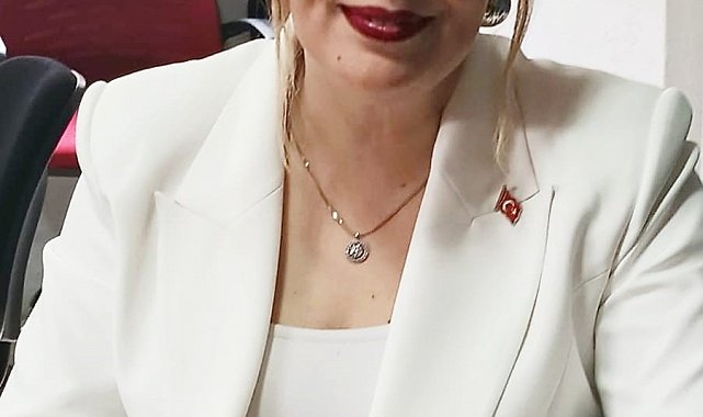 Kütahya'da edebiyat öğretmeni Nuray Doğan'ın "Bana Emanet" isimli şiir kitabı yayınlandı