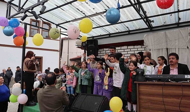 Kütahya'da "Çocuk Bayramlaşması Şenliği"
