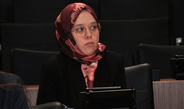 Kütahya'da Rukiye Nur Karataş Elifoğlu, Belediye Meclis üyesi oldu