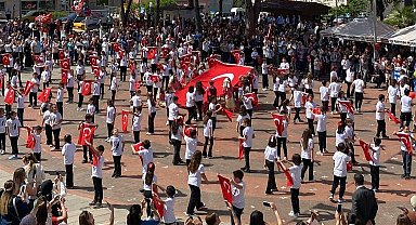 Kuyucak'ta 23 Nisan coşkusu