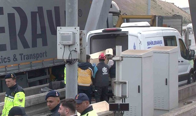 Kuzey Marmara Otoyolu'ndaki kazada hayatını kaybedenlerin cenazeleri morga kaldırıldı