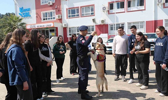 Lise öğrencileri jandarmayı yakından tanıdı