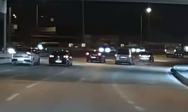 Makas atan sürücü zincirleme kazaya sebep oldu