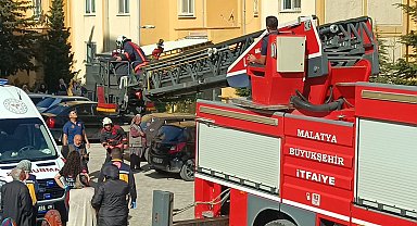Malatya'da 7 katlı binada yangın paniği