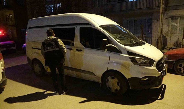 Malatya'da bir şahıs, husumetlisinin ikametini kurşunladı