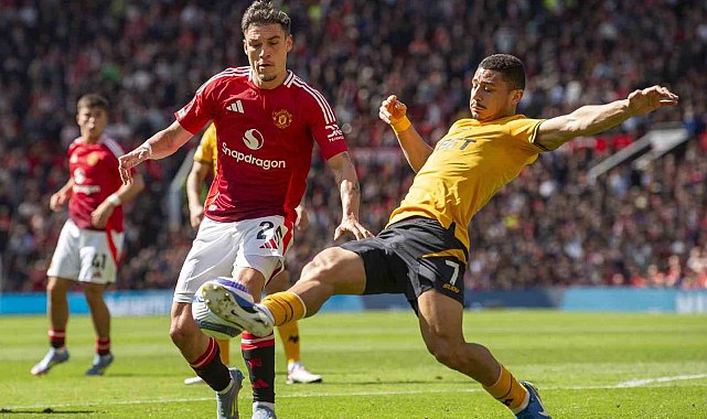 Manchester United evinde Wolverhampton'a kaybetti