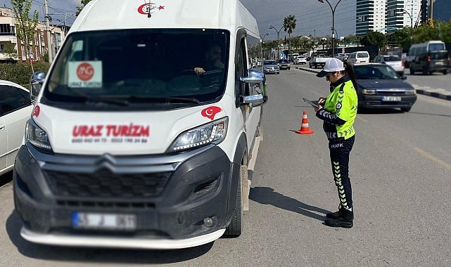 Manisa'da 14 işçi servisi trafikten men edildi