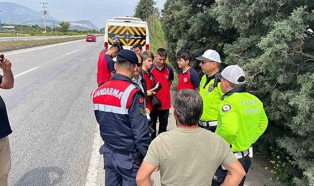 Manisa'da facianın eşiğinden dönüldü: 9 öğrenci yaralandı