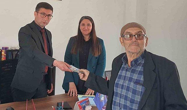 Manisa'da parasını kaybeden yaşlı adamın imdadına zabıta ekipleri yetişti