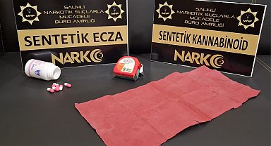 Manisa'da şüpheliden kağıda emdirilmiş uyuşturucu çıktı