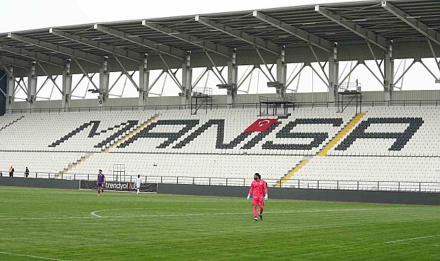 Manisa'da tribünler boş kaldı