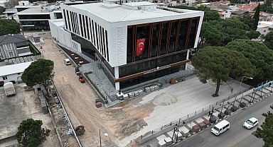 Manisa'daki 86 yıllık halk kütüphanesi yeni binasına taşınıyor