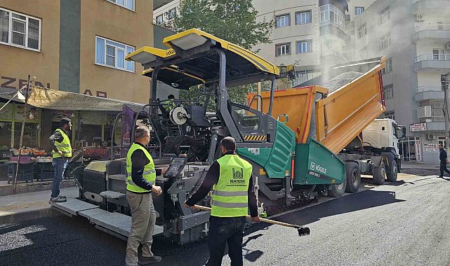Mardin Büyükşehir Belediyesi Artuklu'da asfalt çalışmalarına başladı
