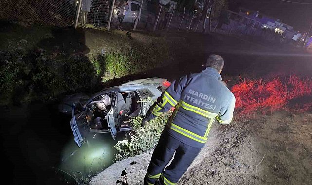 Mardin'de otomobil sulama kanalına devrildi: 4 yaralı
