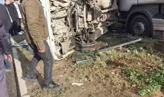 Mardin'de tır ile panelvan çarpıştı: 1 yaralı